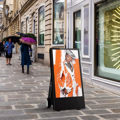 43 батареи использующая энергию a Signages 1500nit IP56 экрана плаката цифров дюйма доска на открытом воздухе