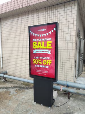 49-дюймовый уличный ЖК-дисплей 3500 нит, водонепроницаемость IP66